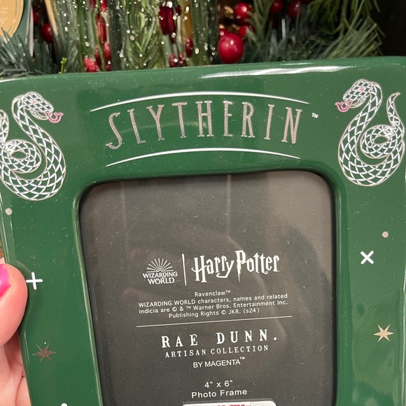 RAE DUNN Harry Potter Slytherin 🐍💚 Green ceramic Photo Frame 4x6 NEW HTF - Picture 2 of 3